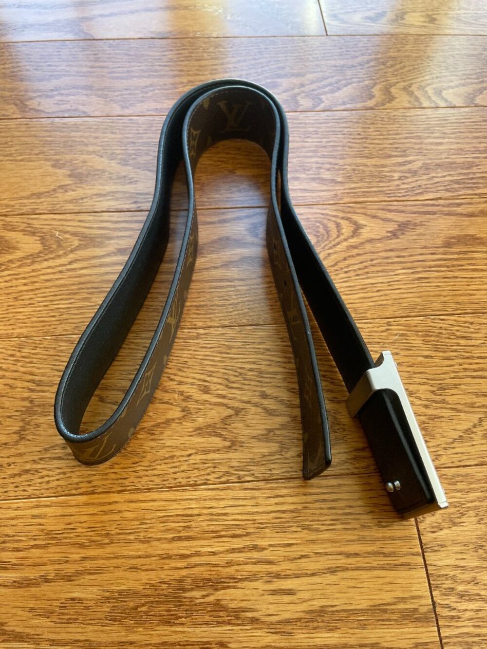 Louis Vuitton M9225 Ceinture Legacy Monogram Belt Size 85 Silver Buckle